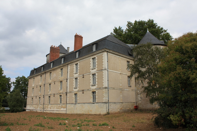 ラボワジエ通りから見たトゥール城の写真の写真