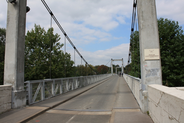 トゥール・ロワール川に架かる橋の写真の写真