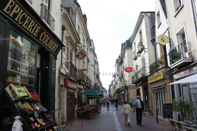 トゥール・コルベール通りの写真の写真