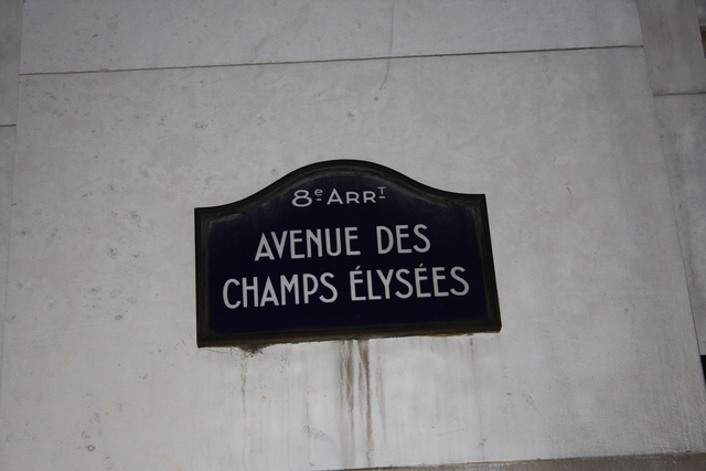 シャンゼリゼ通りの表示板の写真の写真