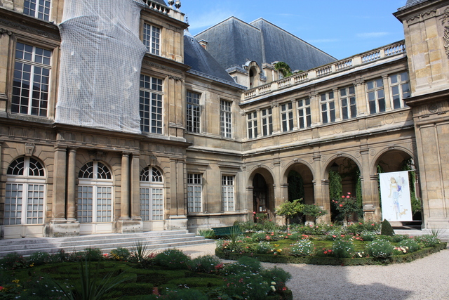 パリ・Hotel Carnavalet ( actuel Musee Carnavalet) (カルナヴァレ館)の写真の写真