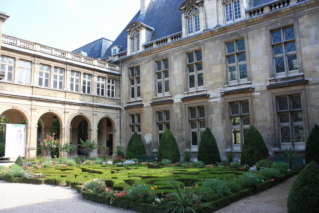 パリ・Hotel Carnavalet ( actuel Musee Carnavalet) (カルナヴァレ館)の写真の写真