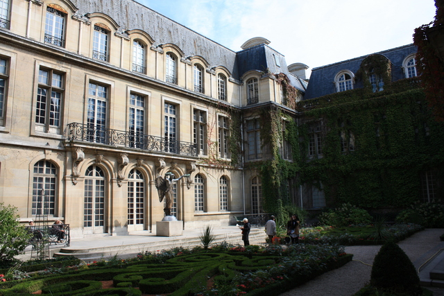 パリ・Hotel Carnavalet ( actuel Musee Carnavalet) (カルナヴァレ館)の写真の写真