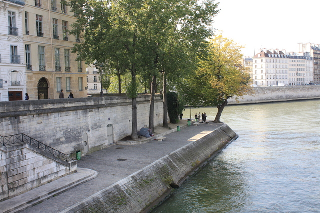 パリ・サン・ルイ島の西端の写真の写真