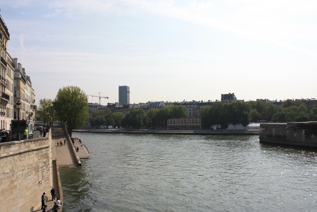 パリ・セーヌ川とシテ島の東端の写真の写真