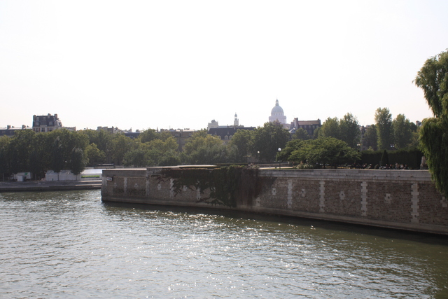 パリ・シテ島の東端の写真の写真