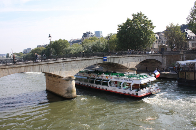 パリ・アルシュヴェシェ橋の写真の写真