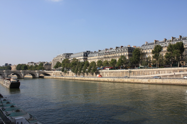 パリ・セーヌ川の写真の写真