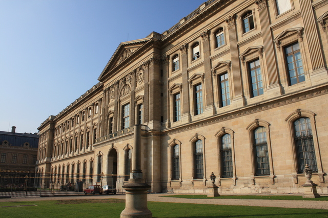 パリ・ルーブル宮殿(ルーブル美術館)の写真の写真