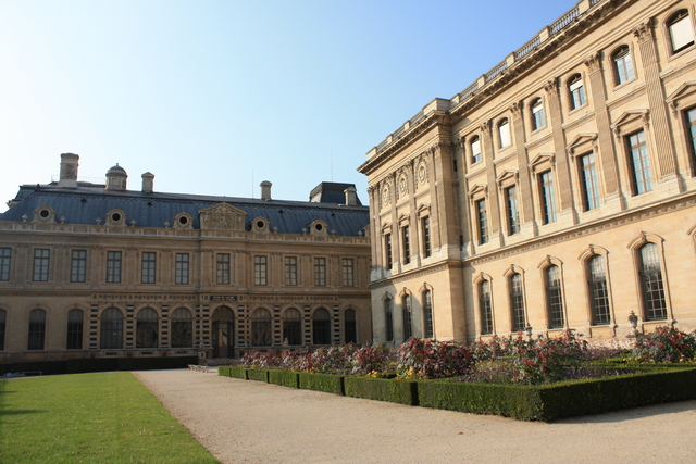 パリ・ルーブル宮殿(ルーブル美術館)の写真の写真