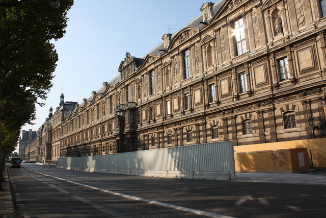 パリ・ルーブル宮殿(ルーブル美術館)の写真の写真