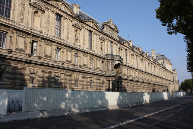 パリ・ルーブル宮殿(ルーブル美術館)の写真の写真