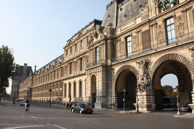 パリ・ルーブル宮殿(ルーブル美術館)の写真の写真