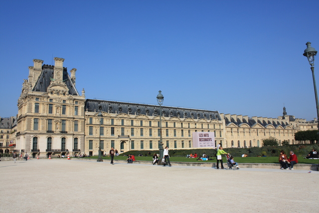 パリ・ルーブル宮殿(ルーブル美術館)の写真の写真
