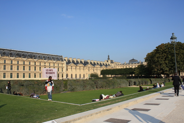 パリ・ルーブル宮殿(ルーブル美術館)の写真の写真