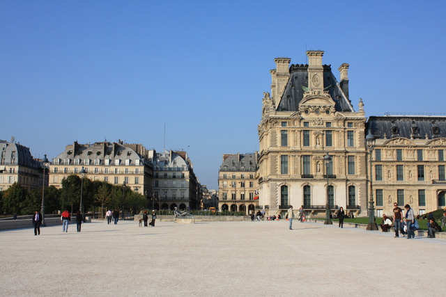 パリ・ルーブル宮殿(ルーブル美術館)の写真の写真