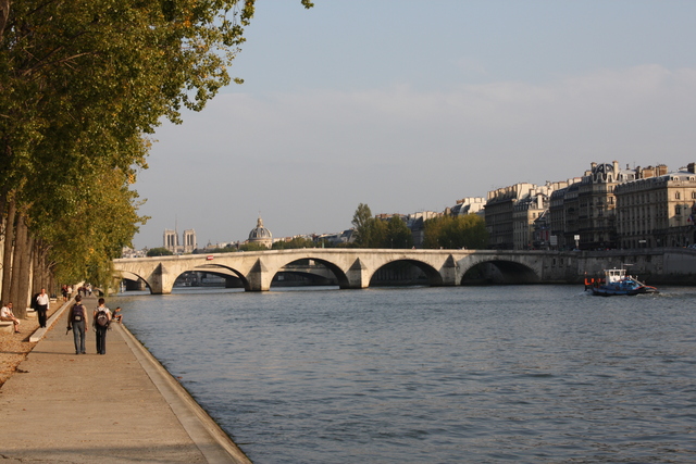 パリ・ロワイヤル橋の写真の写真