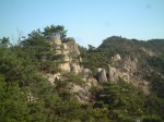 韓国・慶州・このような岩にも仏像が描かれている
