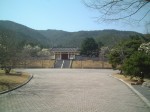 韓国・慶州・統一殿・入り口から興国門を見る