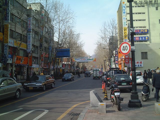 韓国・ソウル・飛行機の到着が遅い時間だったので急いで昌徳宮へ向かうの写真の写真