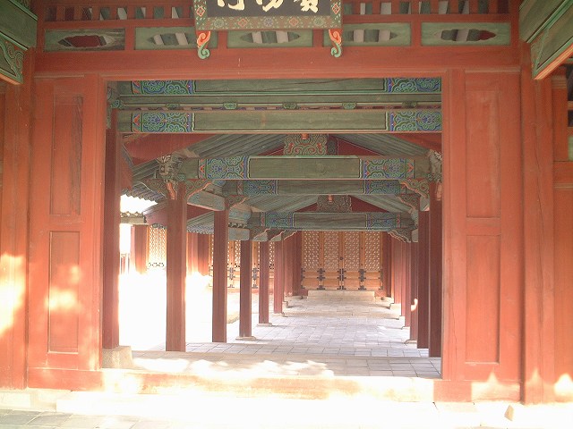 韓国・ソウル・昌慶宮・回廊の内部の写真の写真