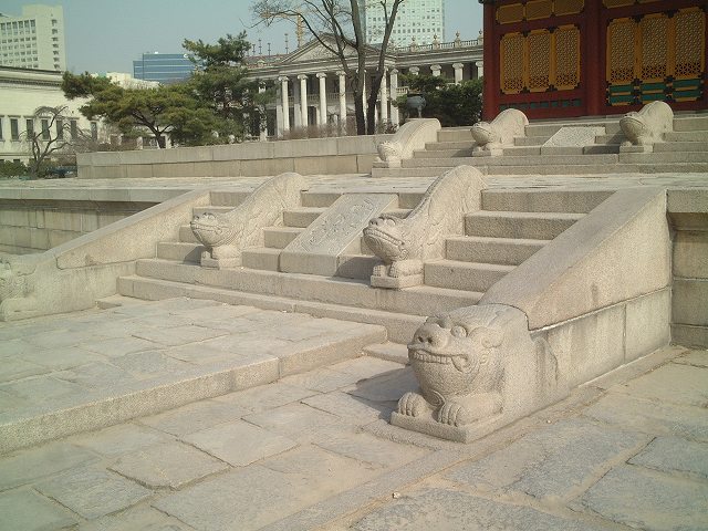 韓国・ソウル・徳寿宮・中和殿の彫刻の写真の写真