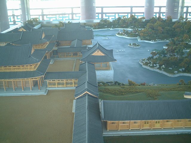 韓国・慶州・国立慶州博物館・往時の臨海殿の模型の写真の写真