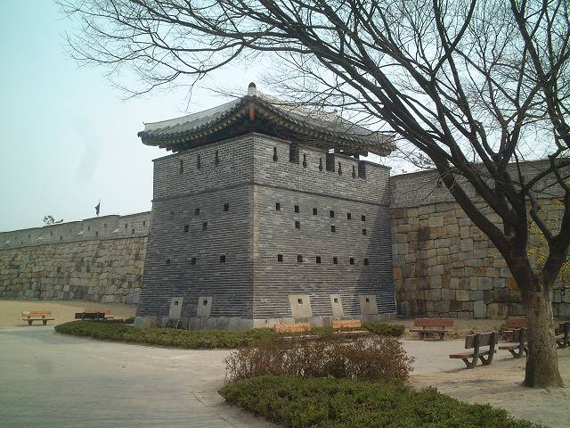 韓国・水原・華城・北西砲楼の写真の写真