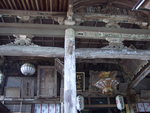 岡寺・本堂の柱の彫刻