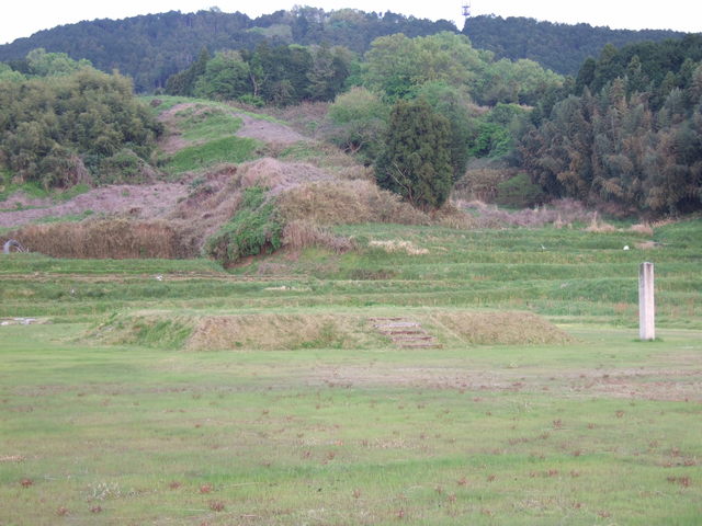 特別史跡・山田寺跡・塔跡の盛り土の写真の写真