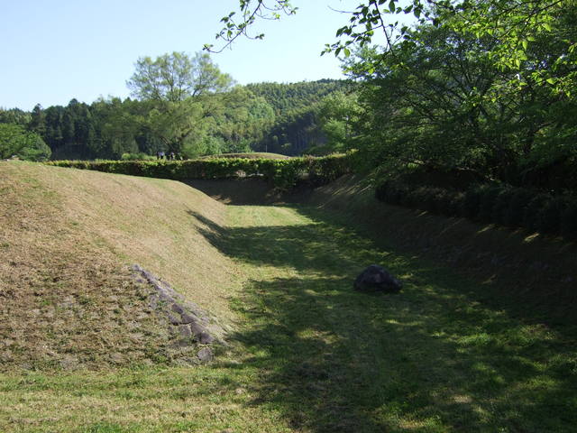 特別史跡・石舞台古墳・周辺の盛り土の写真の写真