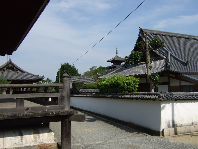 當麻寺中之坊・西塔へ続く道の写真の写真