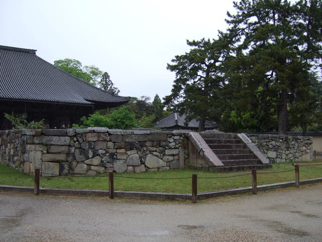 西大寺・東塔の基壇の写真の写真