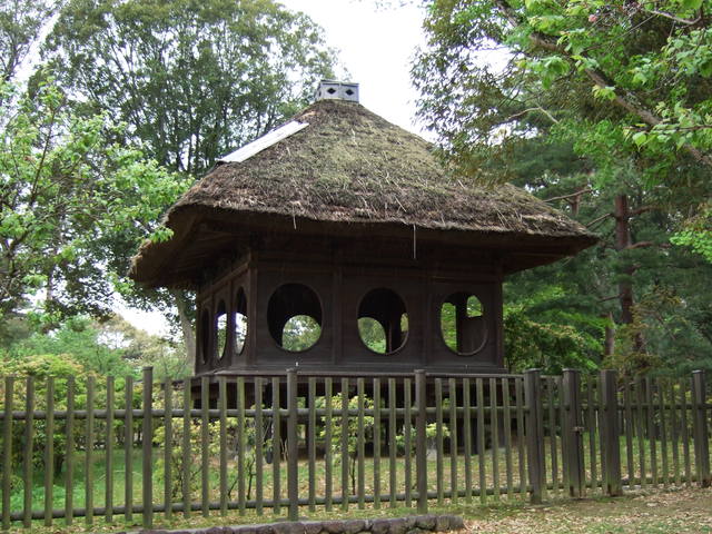 重要文化財・旧春日大社板倉(円窓)の写真の写真