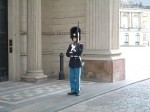 デンマーク王国・アマリエンボー宮殿を護る衛兵
