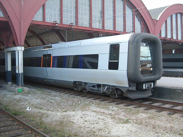 スウェーデン・マルメ・面白いデザインの電車の写真の写真