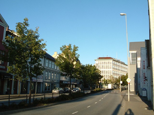 スタバンガー・海の近くの大通りの写真の写真