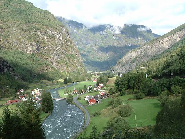 ミュダール〜フロム(フロム鉄道)・フロムの町の写真の写真