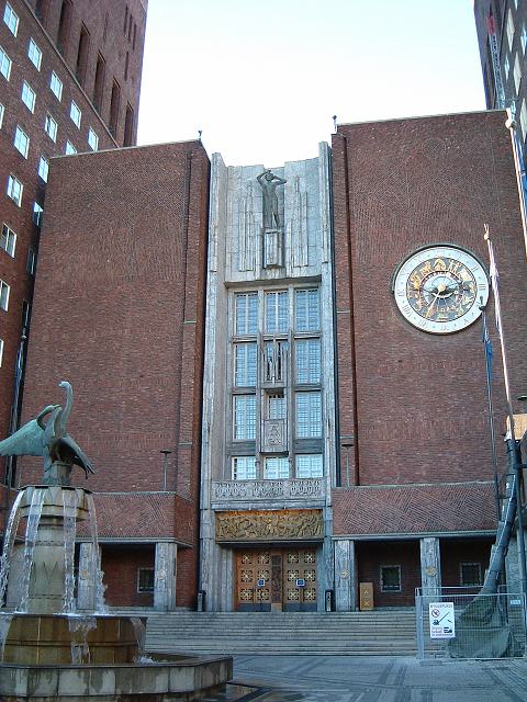 オスロ・時計がかかる市庁舎の写真の写真