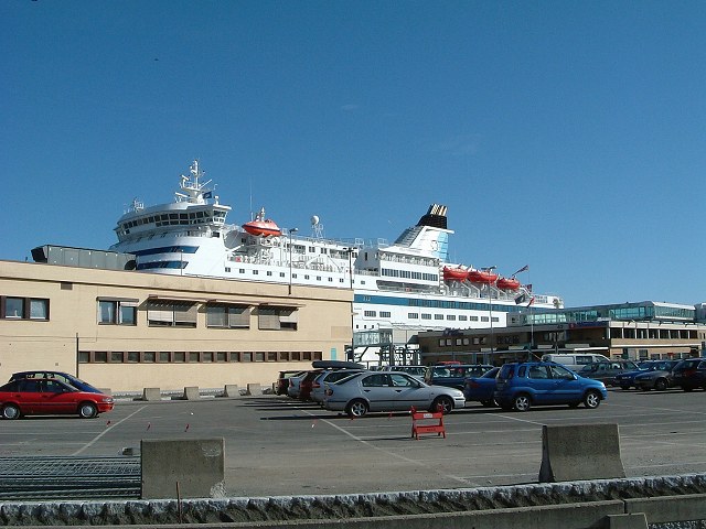 船(DFDS)・建物よりも高い船の写真の写真