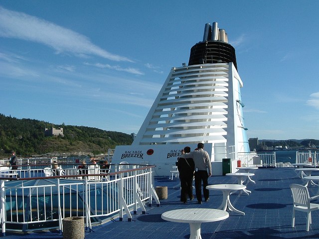 船(DFDS)・後方にある煙突の写真の写真