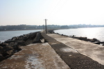 三国港突堤・海から見るエッセル堤