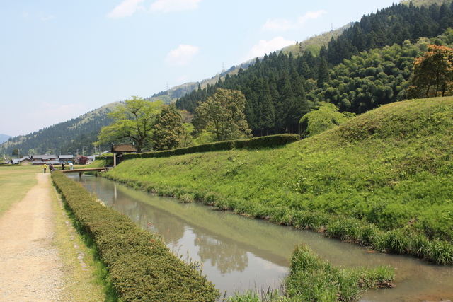 特別史跡・一乗谷朝倉氏遺跡・朝倉義景館跡・土塁と濠１の写真の写真