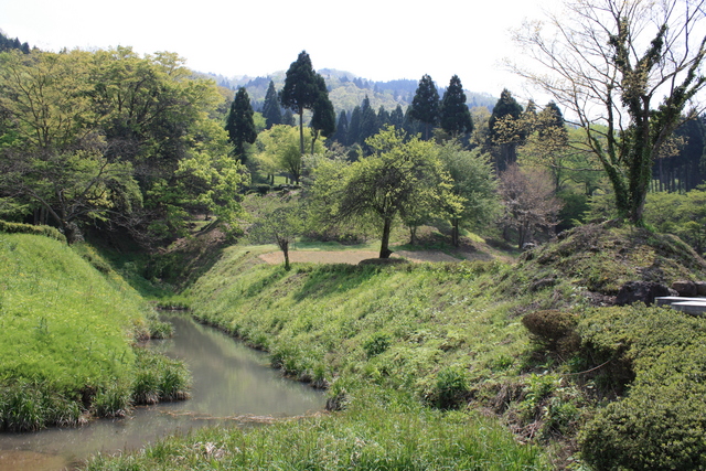 特別史跡・一乗谷朝倉氏遺跡・朝倉義景館跡・土塁と濠２の写真の写真