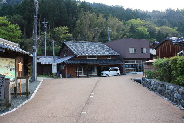 若狭町熊川宿・下ノ町と中ノ町の境の「まがり」の写真の写真