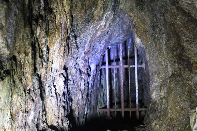 石見銀山遺跡・龍源寺間歩の中４の写真の写真