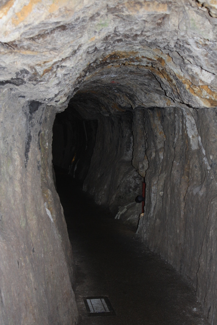 石見銀山遺跡・龍源寺間歩の中５の写真の写真