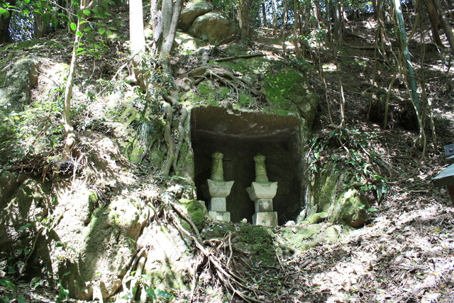 石見銀山遺跡・宝篋印塔２の写真の写真