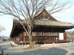 京都・三十三間堂・横から見る本堂