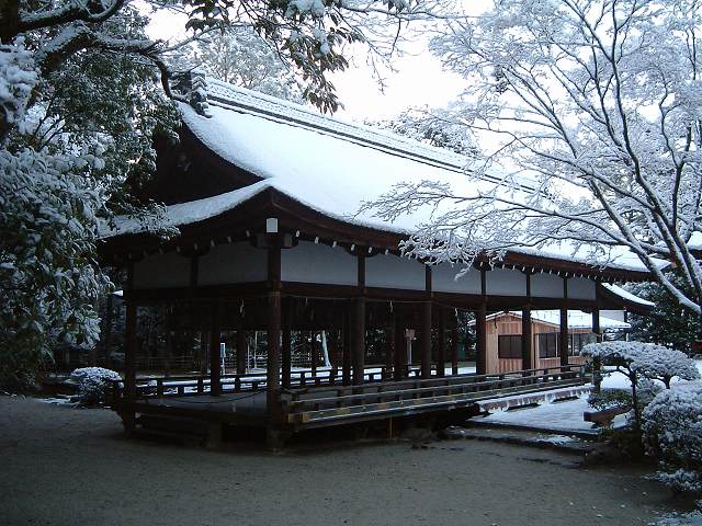 世界遺産・京都・賀茂別雷神社(上賀茂神社)舞殿（橋殿）の写真の写真